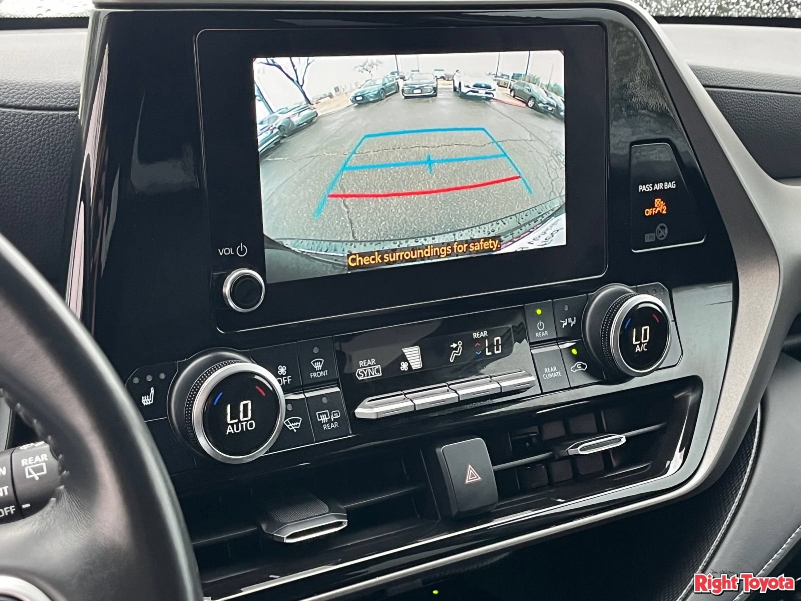 Certified 2024 Toyota Highlander XLE AWD/4WD image 29