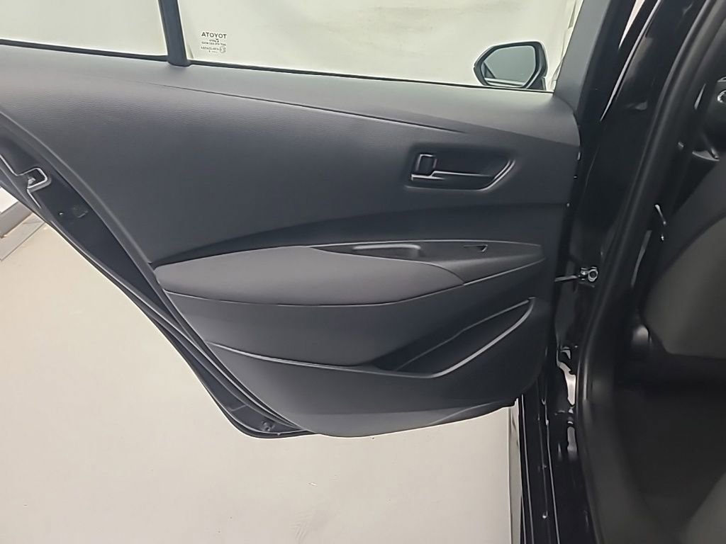 Used 2025 Toyota Corolla LE image 19