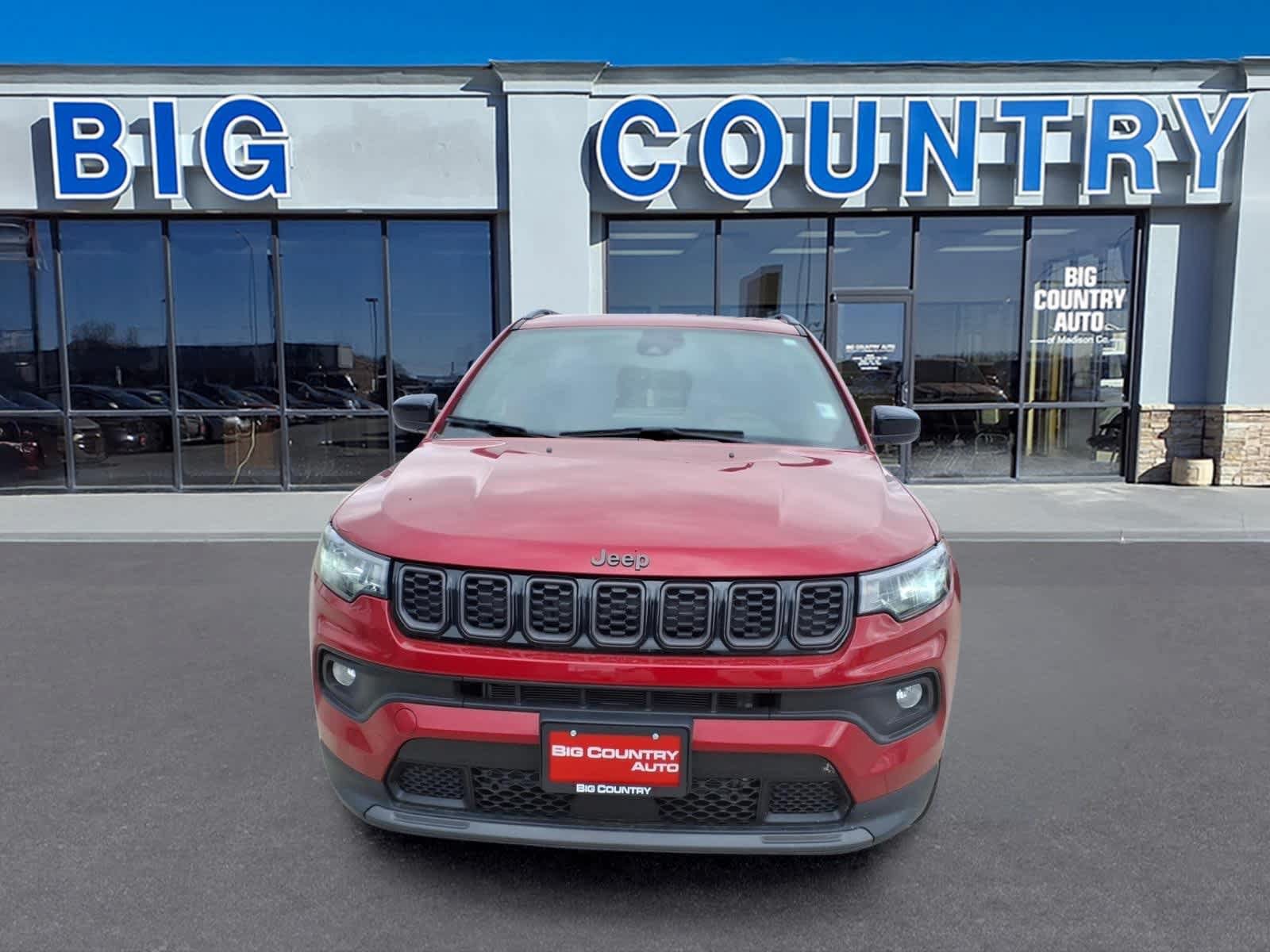 Used 2026 Jeep Compass Latitude AWD/4WD image 2
