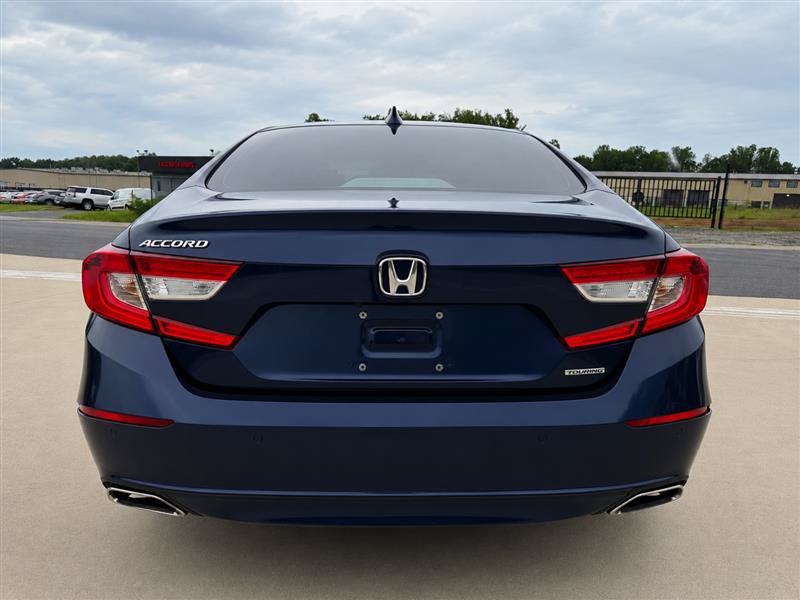 Used 2018 Honda Accord Touring image 6