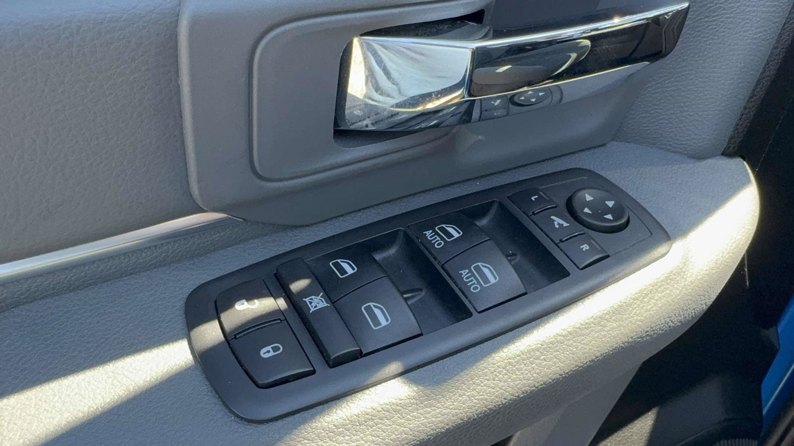 Used 2020 RAM 1500 Warlock AWD/4WD image 28