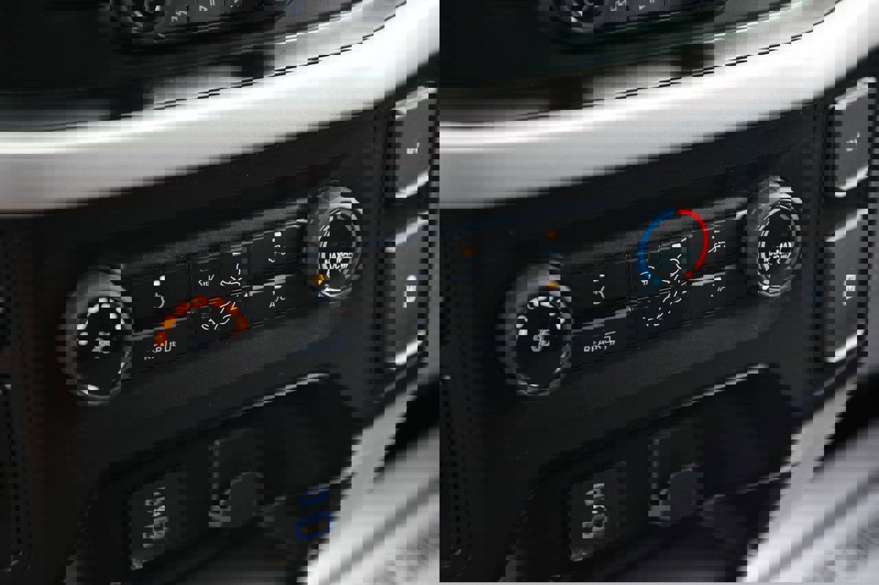 Used 2023 Ford F150 XLT image 28