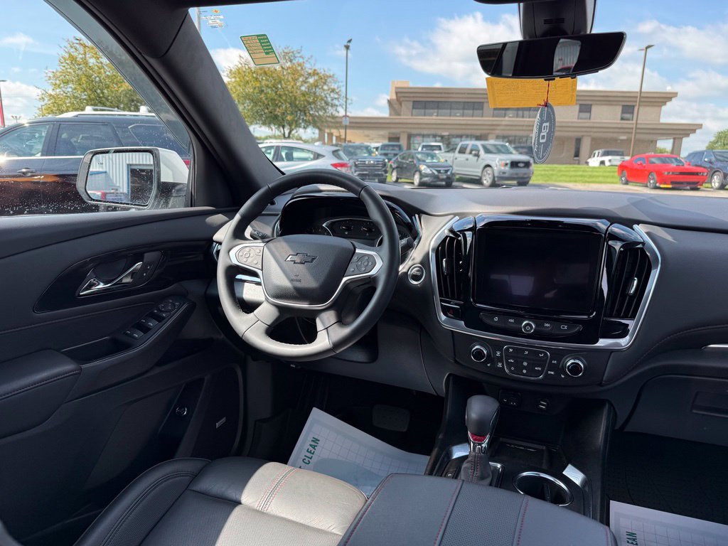 Used 2023 Chevrolet Traverse RS w/ LPO, Floor Liner Package AWD/4WD image 11