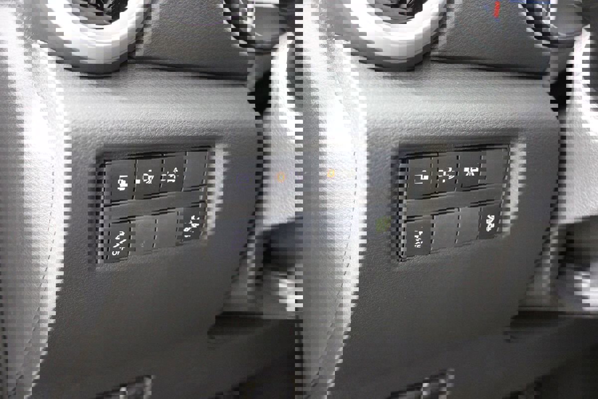 Used 2025 Nissan Versa S w/ Trunk Package image 12