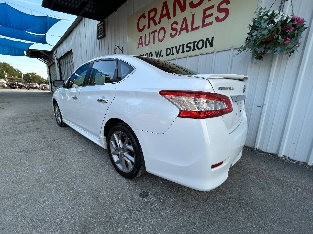 Used 2015 Nissan Sentra SR w/ Navigation Package FWD image 11