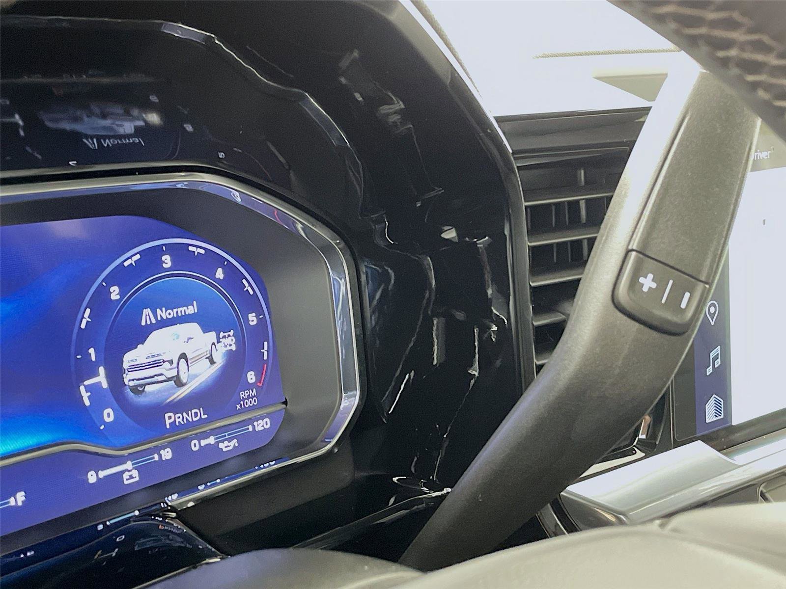 Certified 2025 Chevrolet Silverado 1500 LT image 21