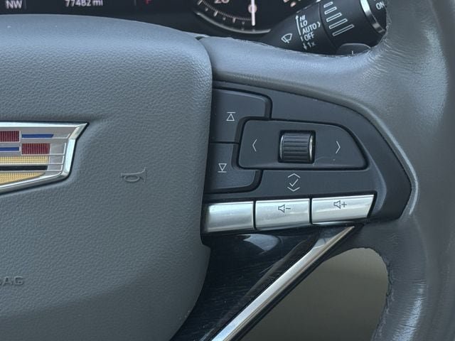 Used 2024 Cadillac XT6 Premium Luxury FWD image 15