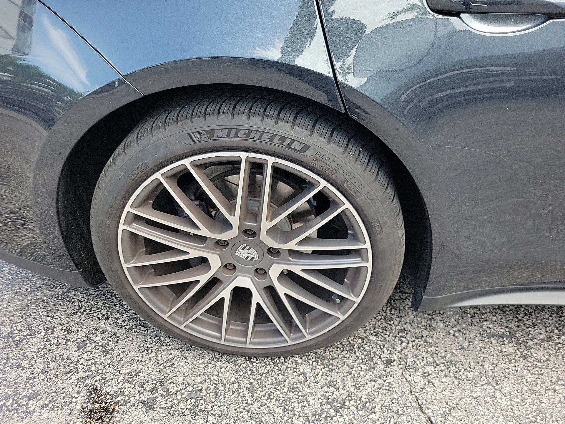 Used 2024 Porsche Panamera w/ Premium Package RWD image 8