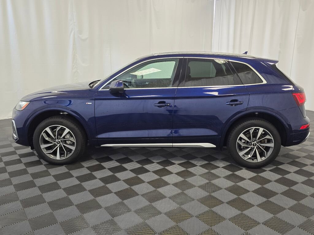 Certified 2025 Audi Q5 2.0T Premium Plus w/ Premium Plus Package image 3