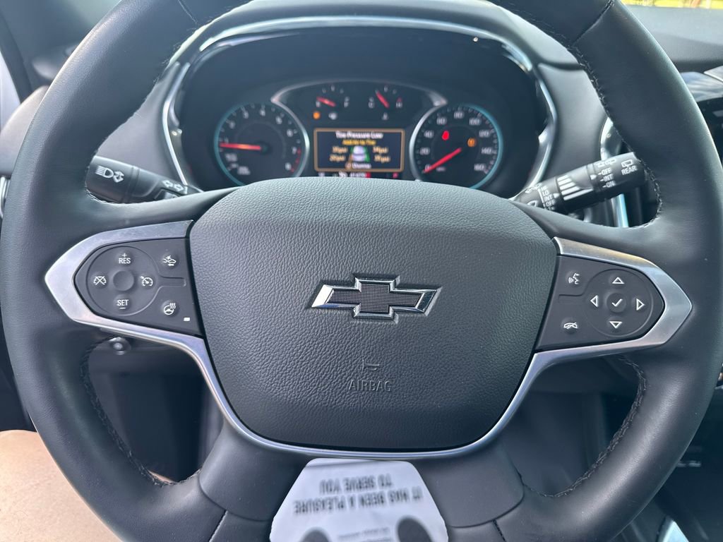Used 2023 Chevrolet Traverse RS AWD/4WD image 23