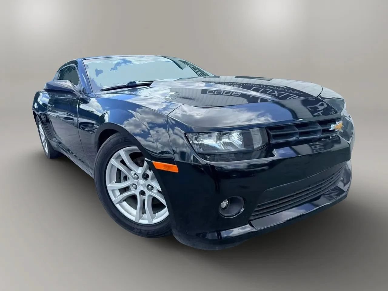 Used 2015 Chevrolet Camaro LS RWD image 2