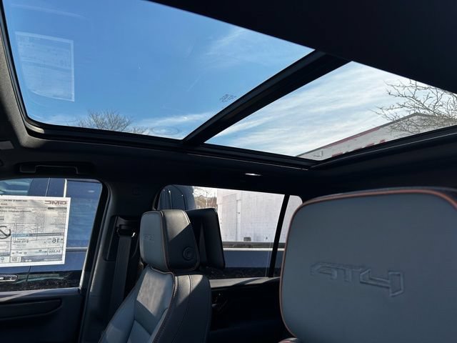 New 2025 GMC Yukon XL AT4 w/ AT4 Premium Plus Package AWD/4WD image 20