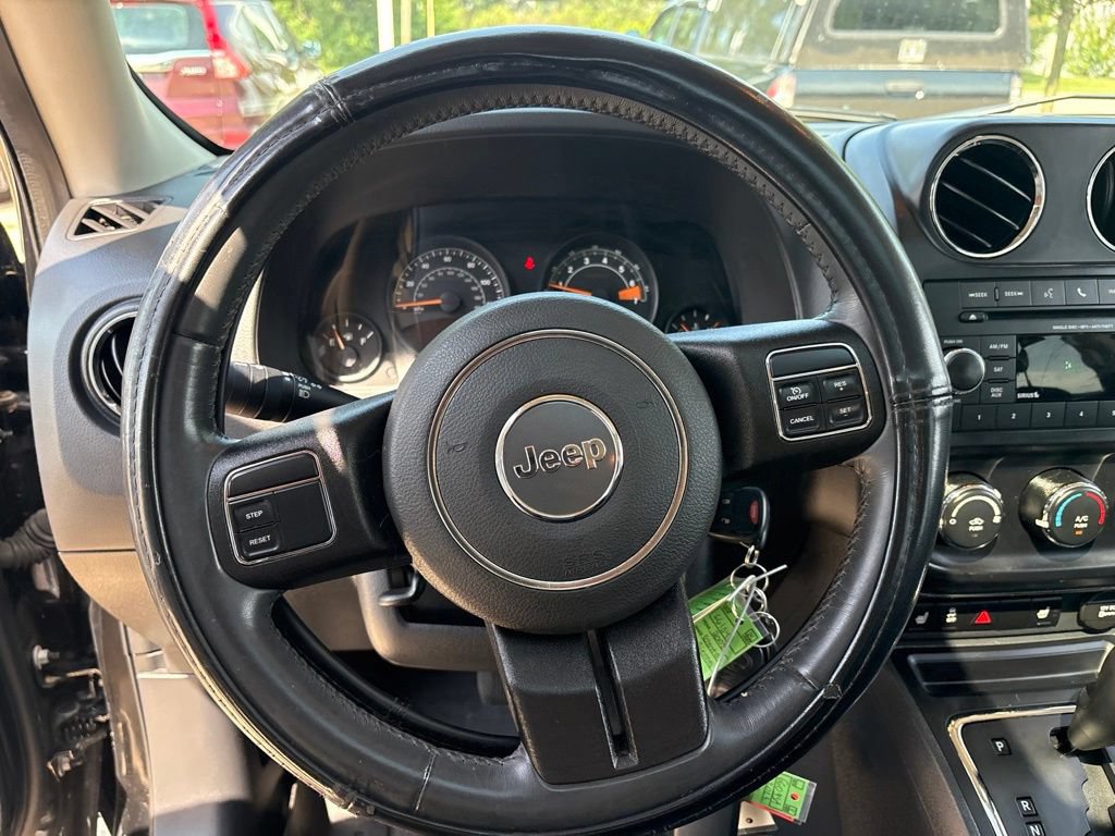 Used 2016 Jeep Patriot High Altitude AWD/4WD image 15