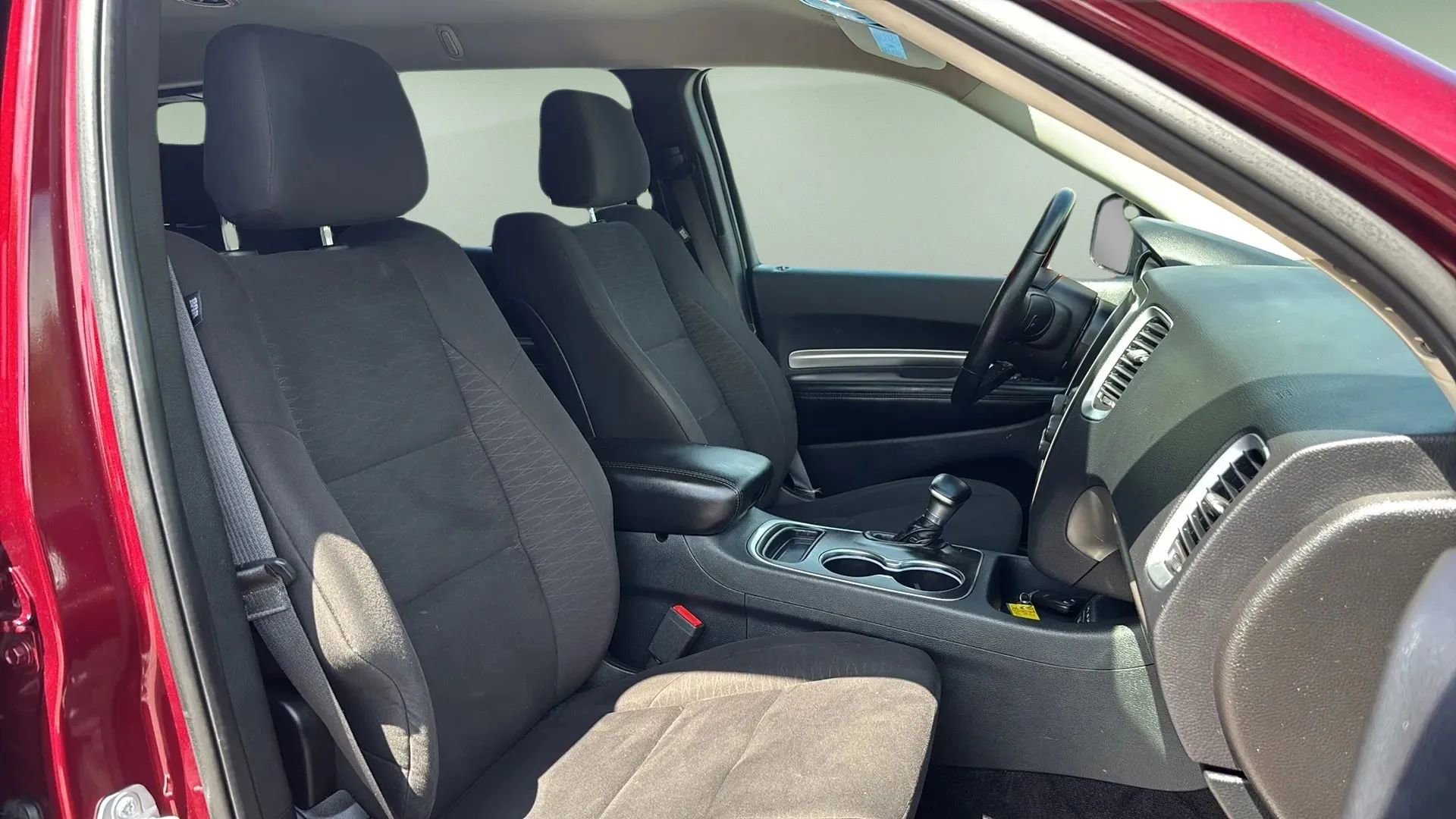 Used 2019 Dodge Durango SXT image 28