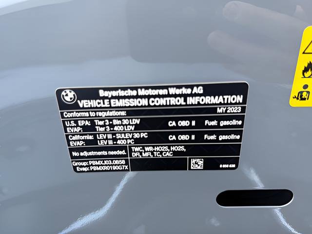 Used 2023 BMW 740i w/ Parking Assistance Package RWD image 31