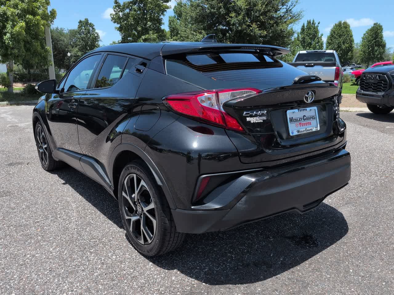 Used 2021 Toyota C-HR XLE FWD image 4
