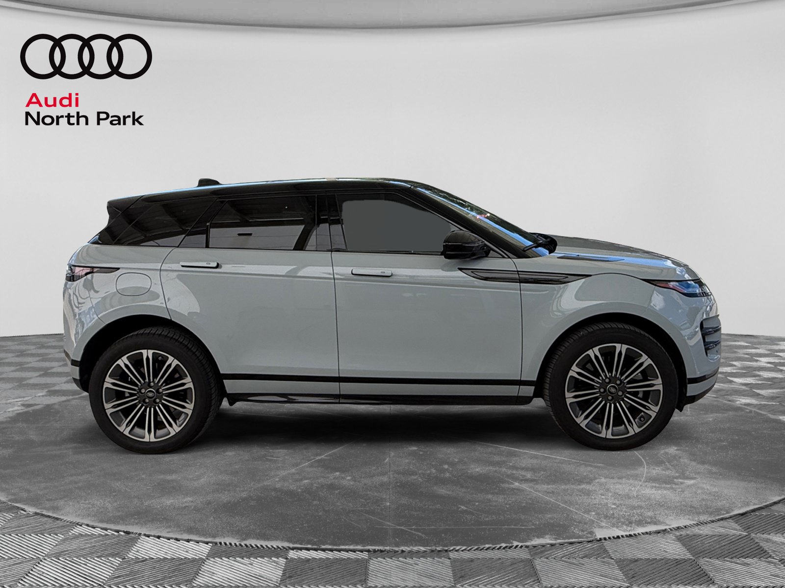 Used 2024 Land Rover Range Rover Evoque Dynamic SE AWD/4WD image 6