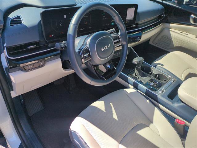 Used 2025 Kia Carnival SX Prestige image 96