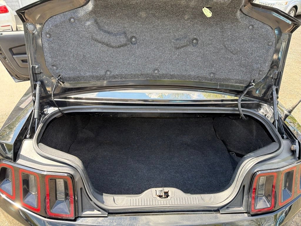 Used 2014 Ford Mustang Convertible RWD image 34