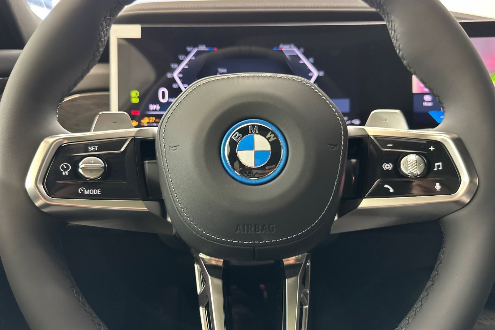 New 2026 BMW 750e xDrive w/ Premium Package AWD/4WD image 10