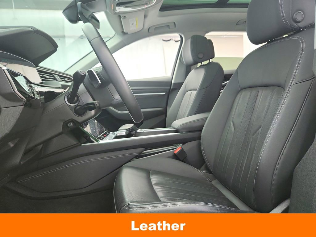 Used 2022 Audi e-tron Premium Plus image 11