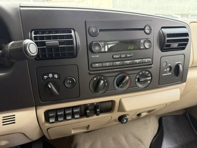 Used 2006 Ford F250 4x4 SuperCab Super Duty image 6