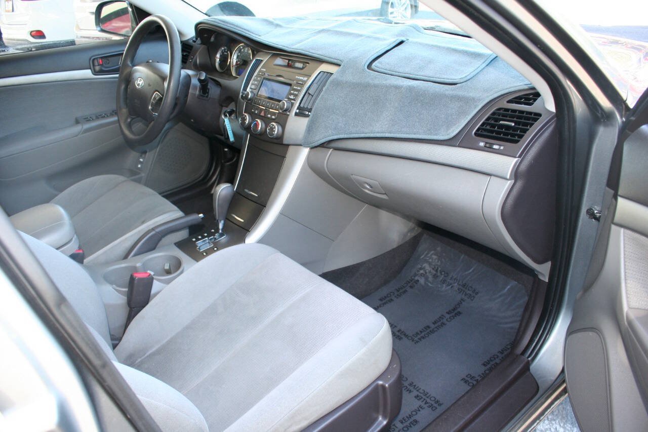 Used 2009 Hyundai Sonata GLS FWD image 14