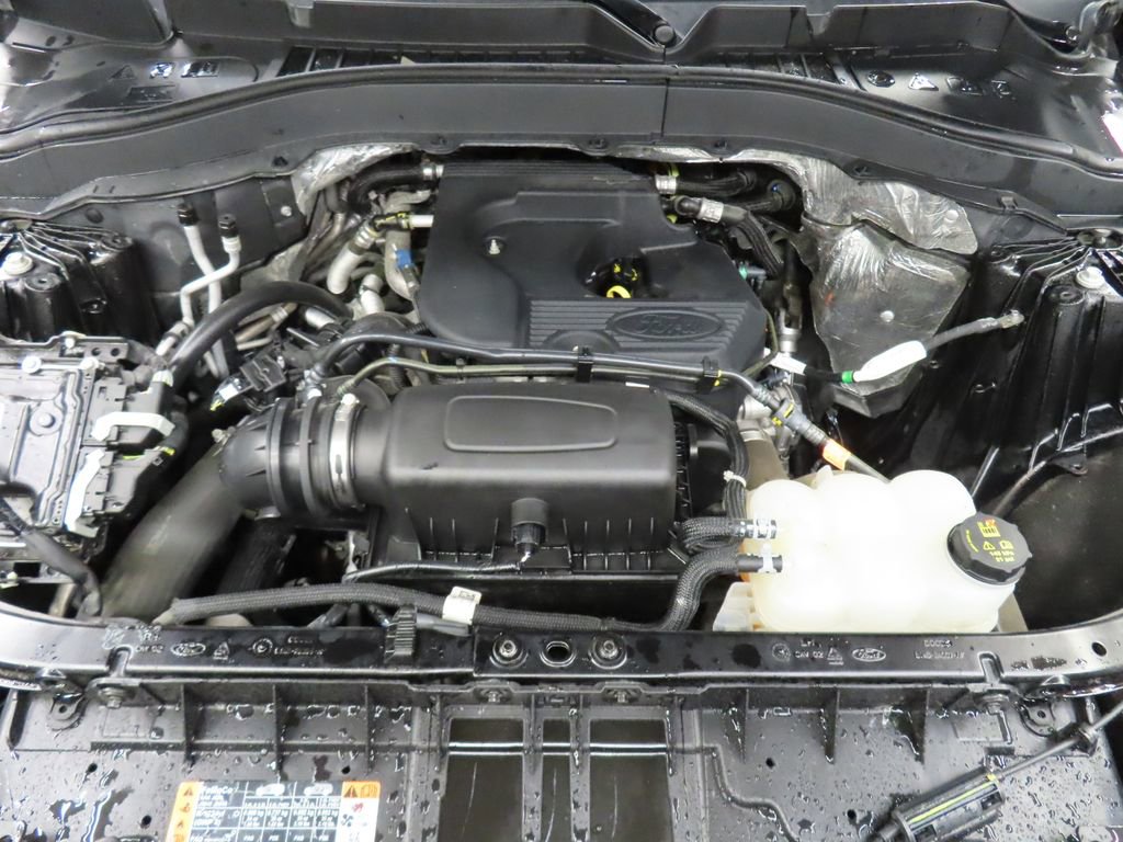 Used 2020 Ford Explorer XLT w/ Equipment Group 202A image 29