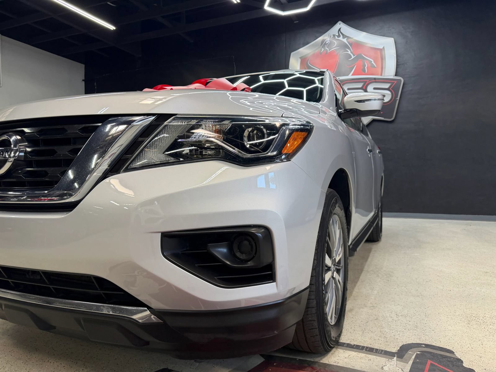 Used 2020 Nissan Pathfinder S AWD/4WD image 3
