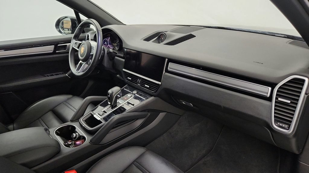 Used 2022 Porsche Cayenne Platinum Edition w/ Premium Package Plus AWD/4WD image 26