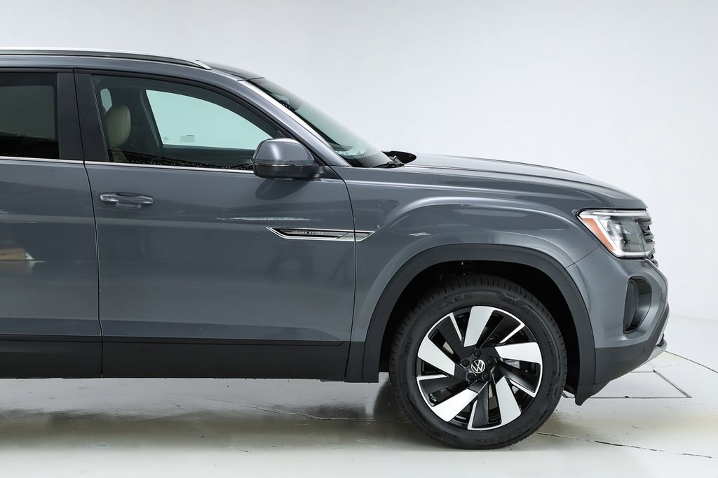 New 2026 Volkswagen Atlas Cross Sport SE image 12