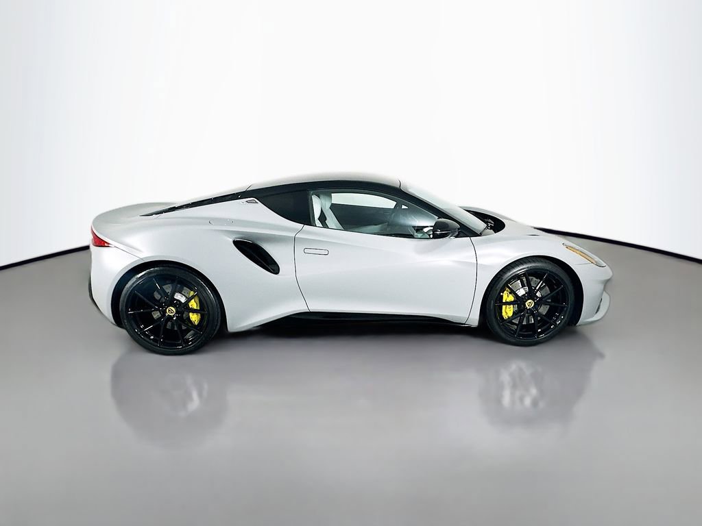 Used 2025 Lotus Emira image 8
