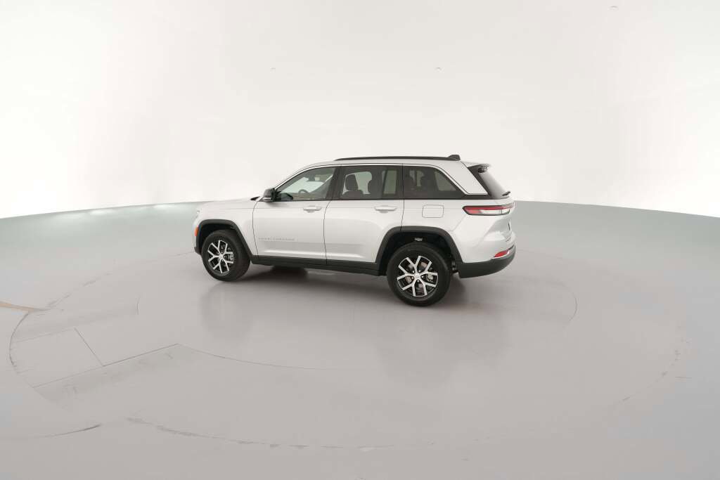 New 2025 Jeep Grand Cherokee Limited image 7