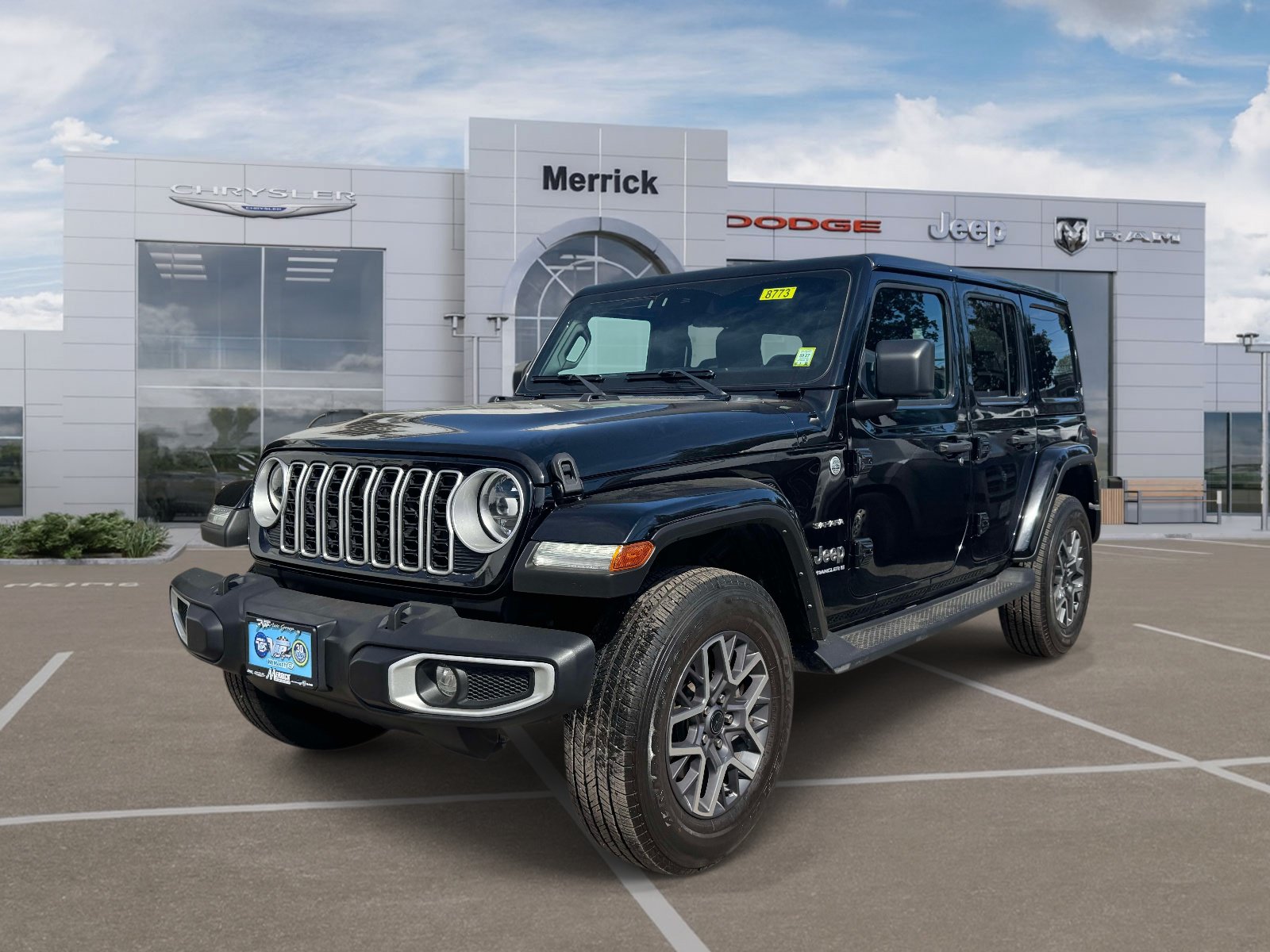 Used 2024 Jeep Wrangler Unlimited Sahara AWD/4WD image 5