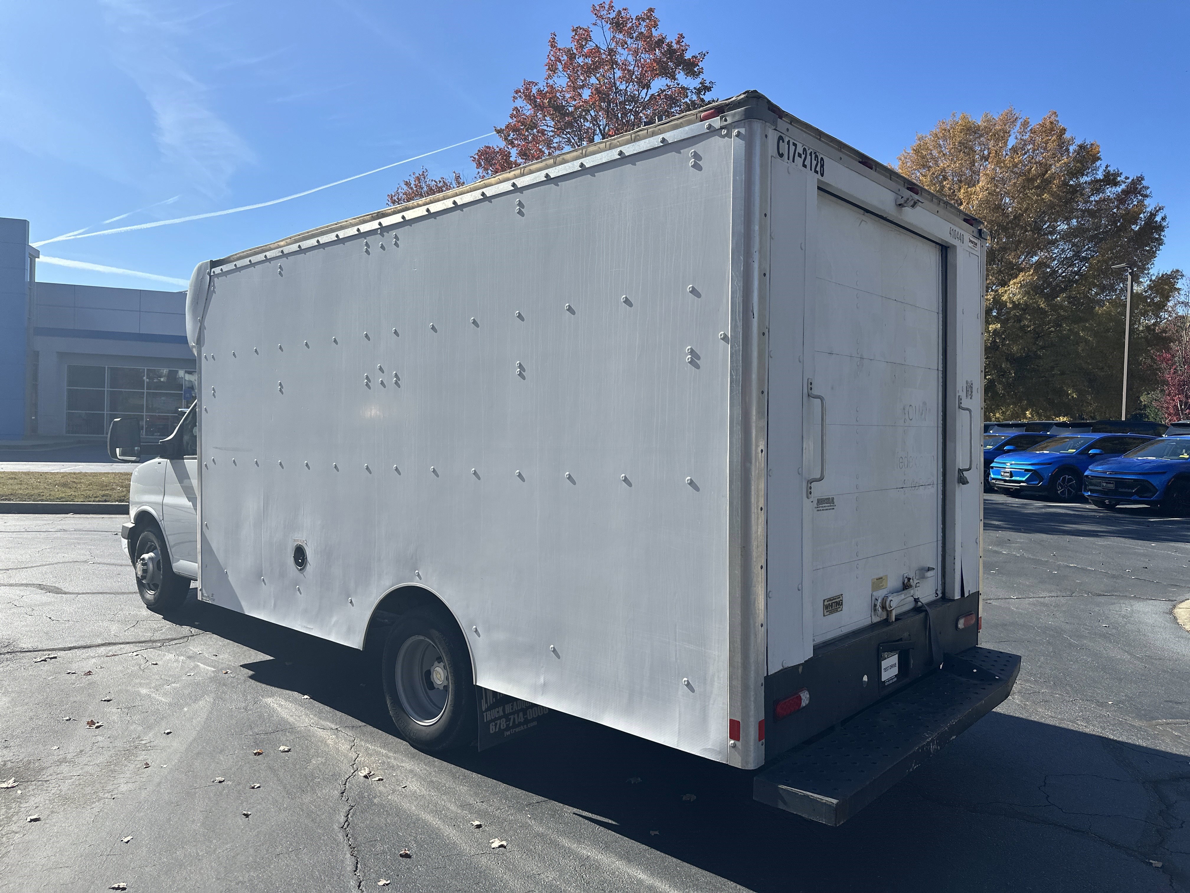 Used 2017 Chevrolet Express 3500 image 7