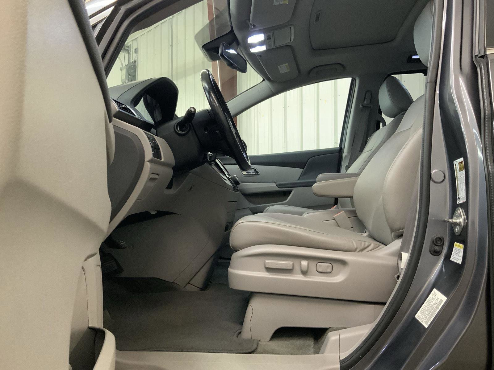 Used 2016 Honda Odyssey EX-L image 18