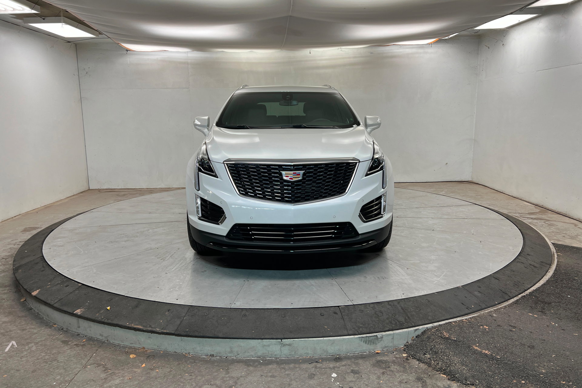 New 2025 Cadillac XT5 Luxury w/ LPO, Floor Liner Package image 9