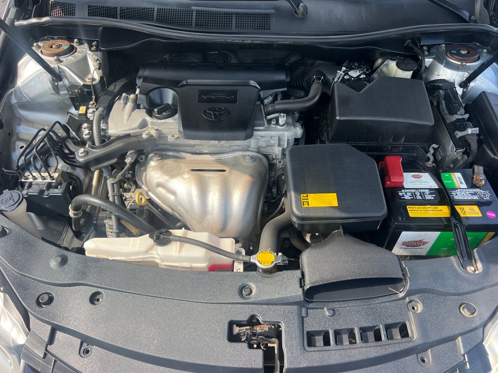 Used 2015 Toyota Camry SE FWD image 44