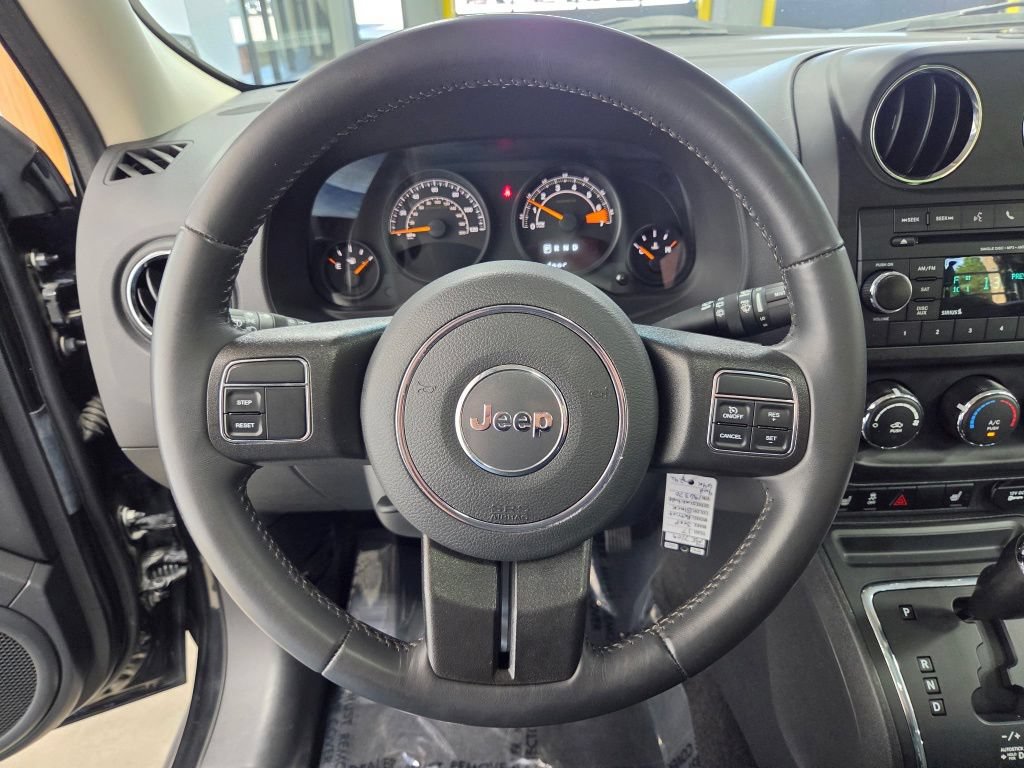 Used 2017 Jeep Patriot High Altitude AWD/4WD image 23