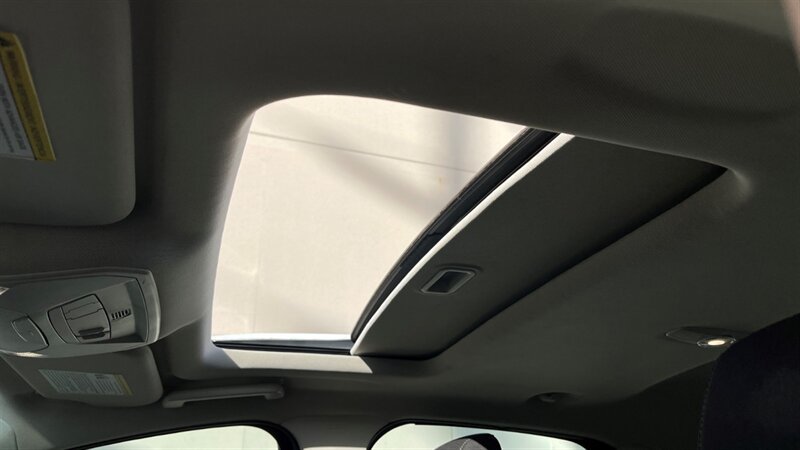 Used 2018 Ford Focus SEL FWD image 18