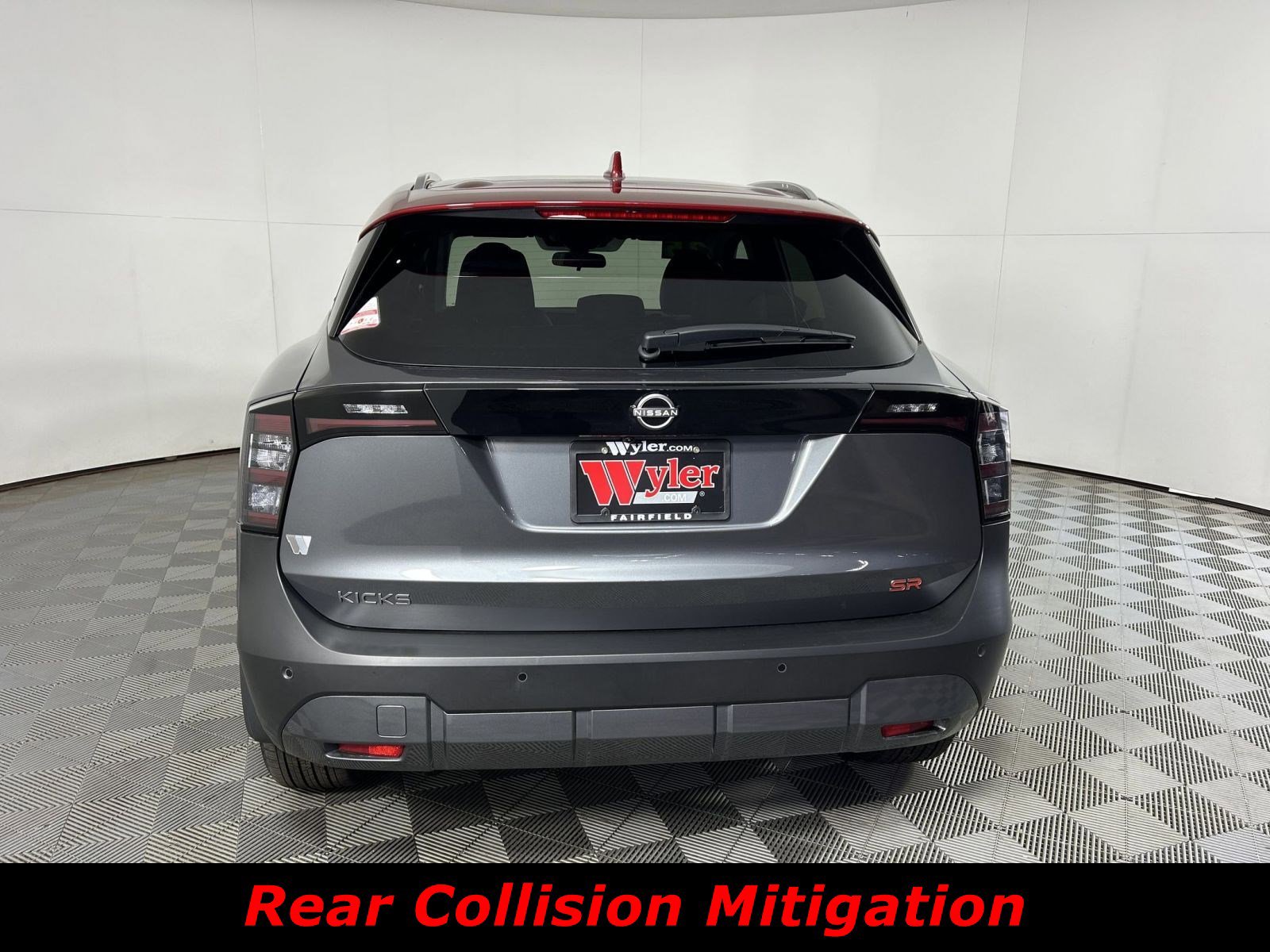 Used 2025 Nissan Kicks SR image 7