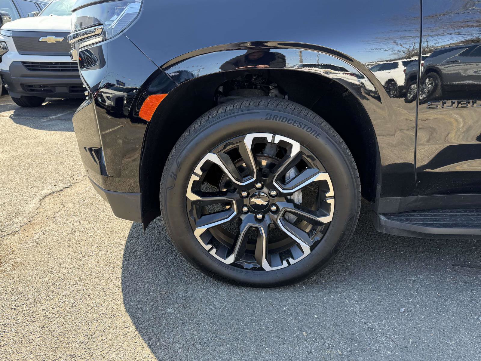 Certified 2024 Chevrolet Suburban Premier AWD/4WD image 8