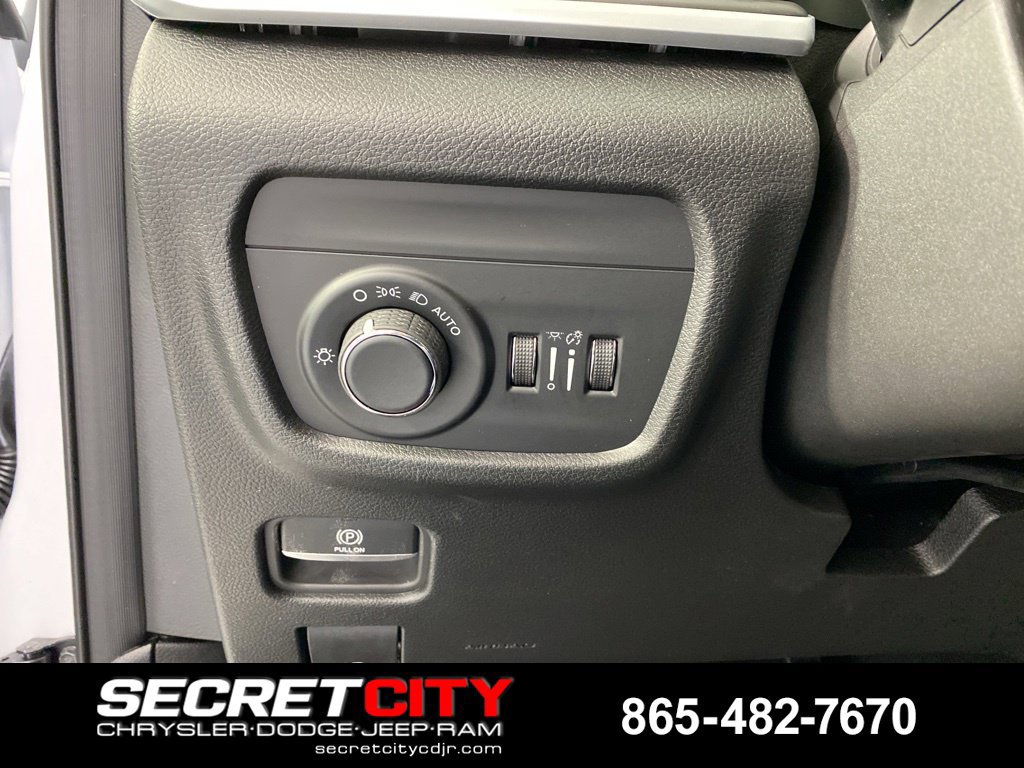 New 2026 Jeep Grand Cherokee Laredo X AWD/4WD image 16