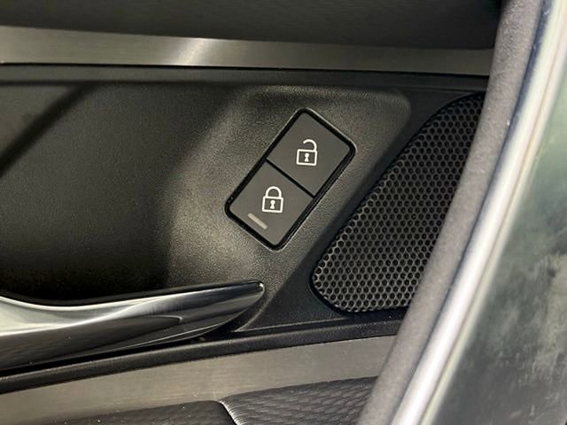 New 2025 Land Rover Discovery Sport Dynamic SE AWD/4WD image 29