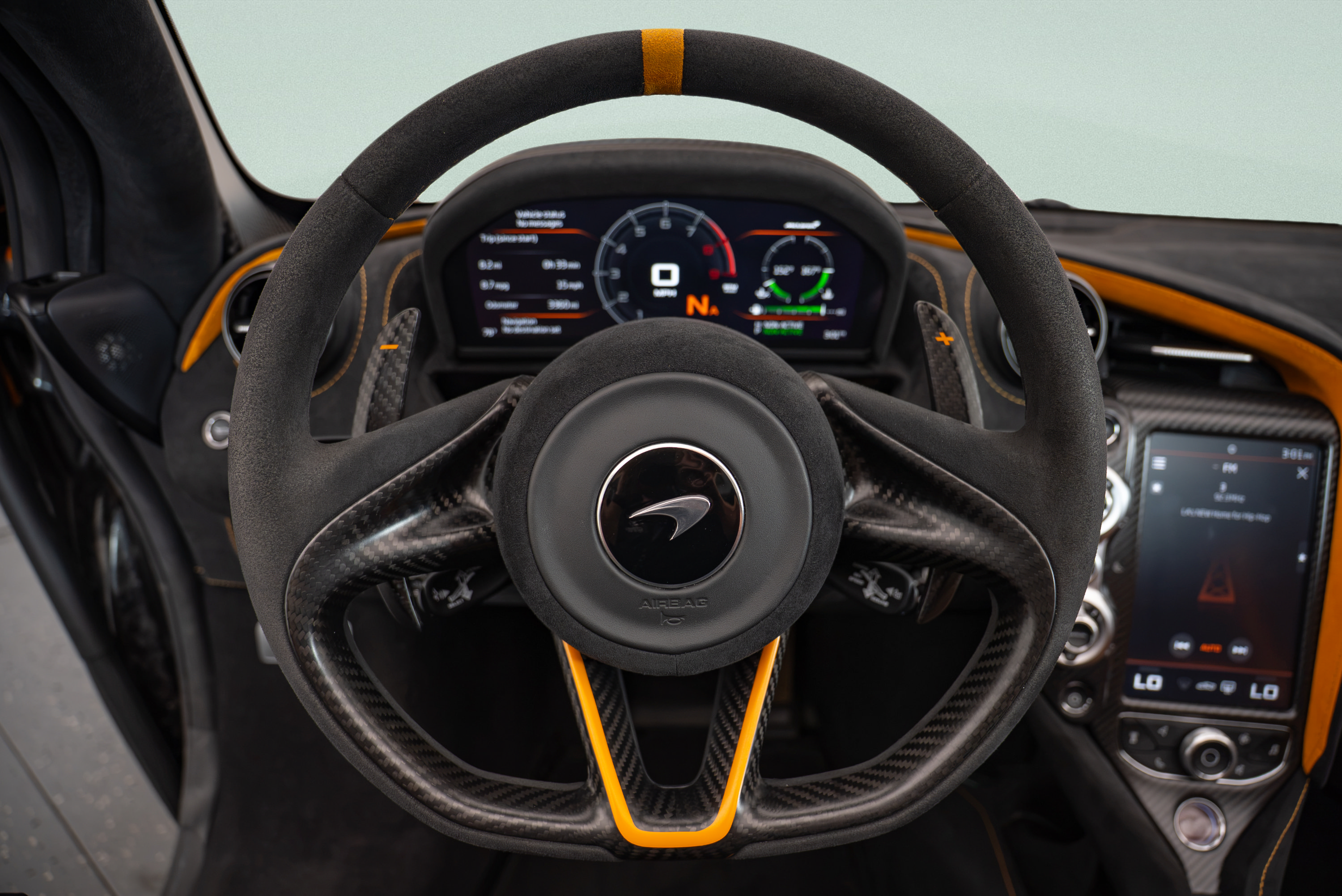 Used 2022 McLaren 765LT RWD image 18