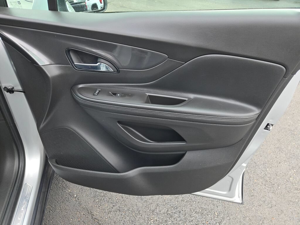 Certified 2019 Buick Encore Preferred FWD image 5