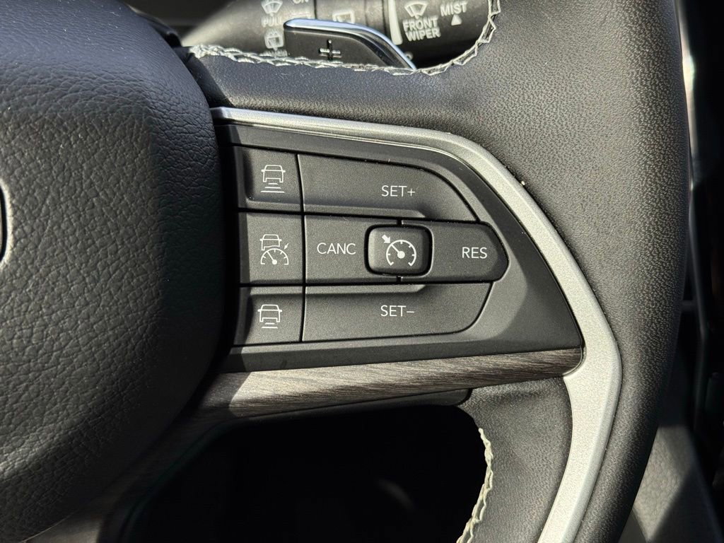 Used 2022 Jeep Grand Cherokee Limited 4xe image 36