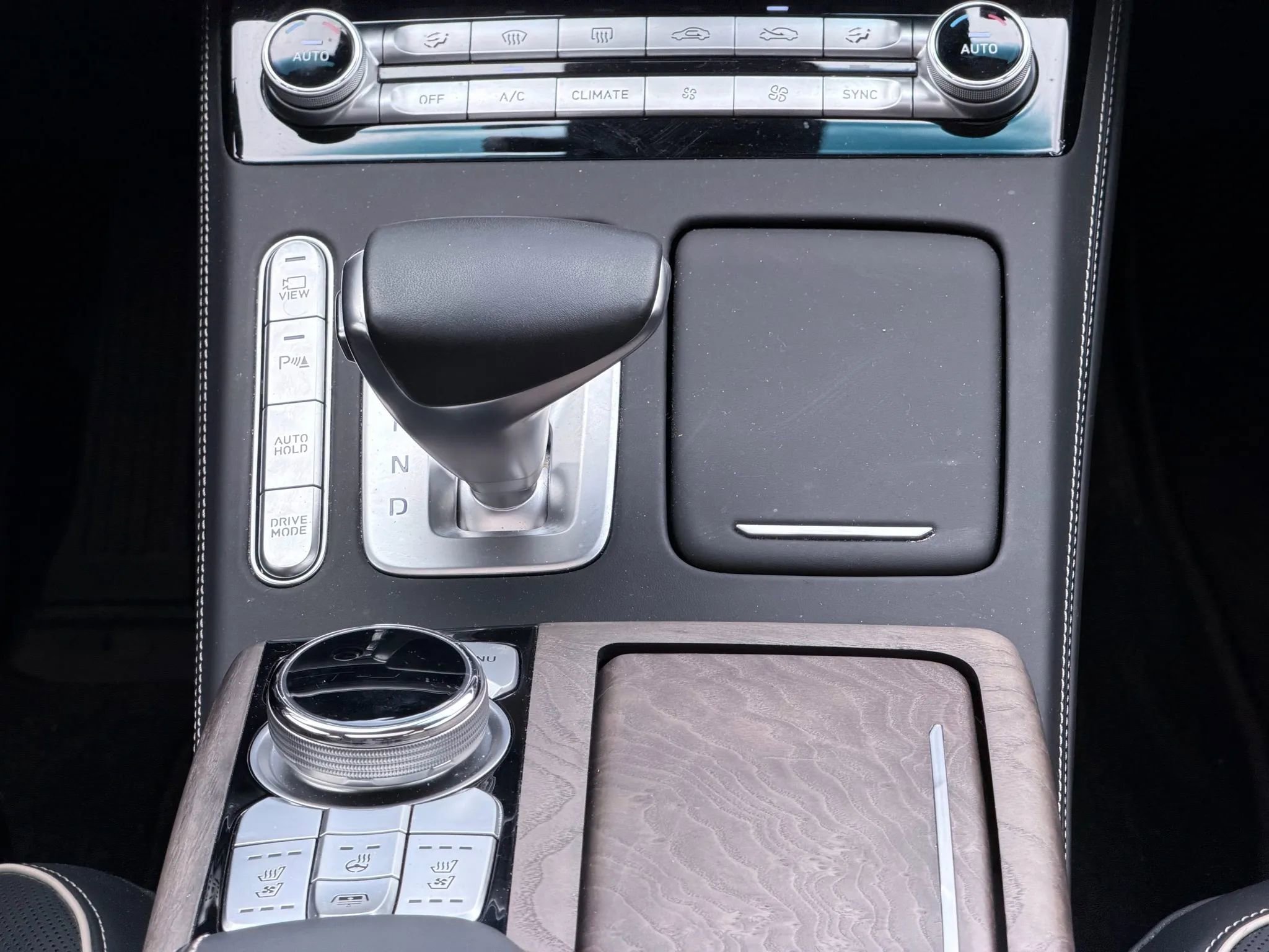 Used 2021 Genesis G90 5.0 Ultimate image 23