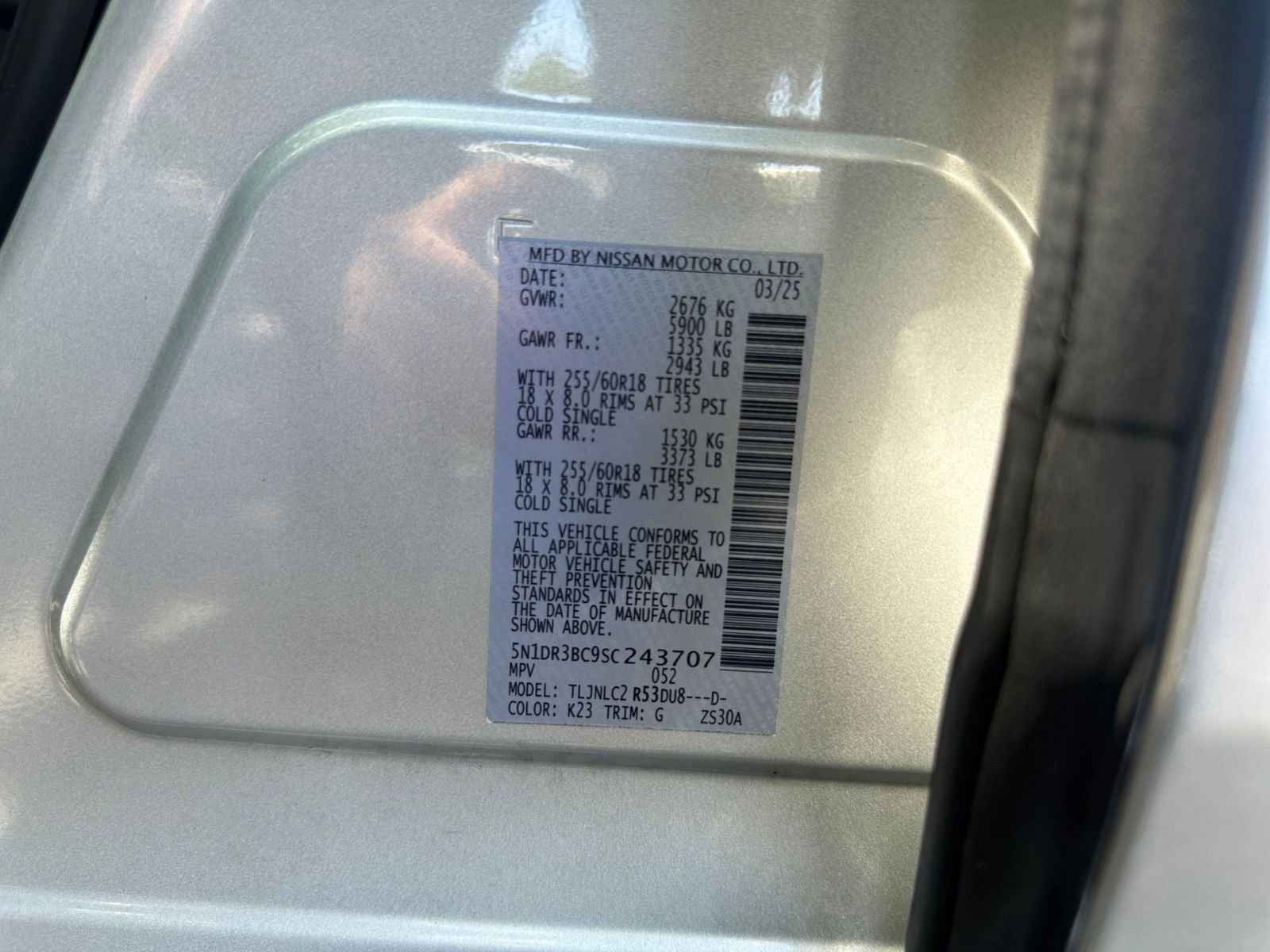 Used 2025 Nissan Pathfinder SV AWD/4WD image 32