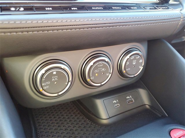 Certified 2025 Nissan Z NISMO w/ Floor Mat Package image 21